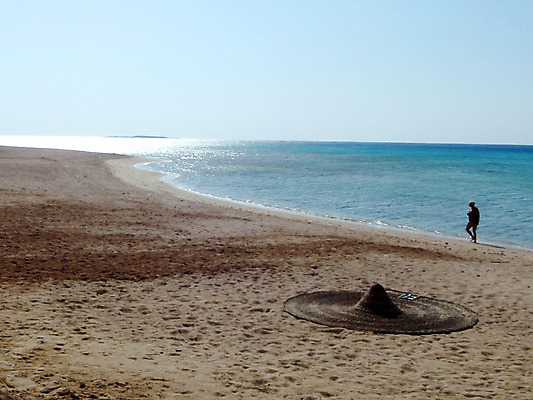 포토 JPG 해외이미지 모래 바다 휴식 이집트 사람없음 빨간색 해외202004 해외포토 컬러 컨셉 아프리카 파일형식 이미지허브