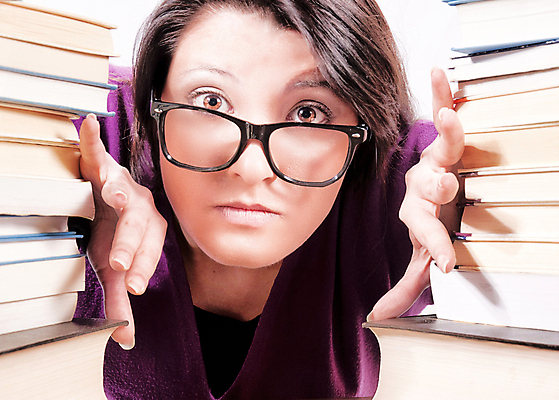 포토 JPG 해외이미지 백인 학생 응시 여자 교육 종이 안경 백그라운드 청소년 실내 한명 미소 앉기 책 스터디 독서 정보 유머 강의 강당 스마트 집중 책상 교과서 대학교 문학 기관 지능 혼란 해외202004 해외포토 서양인 1 시선 잡화 감정 가구 컨셉 학교 모션 교재 표정 사람 내부 학습 파일형식 이미지허브