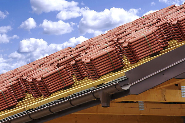 포토 JPG 해외이미지 구름 전통 건축물 건축양식 하늘 지붕 부동산 주택 사람없음 빨간색 파란색 보호 생태계 물결무늬 해외202004 해외포토 자연요소 건축 물결 컬러 컨셉 무늬 건물 재산 파일형식 이미지허브