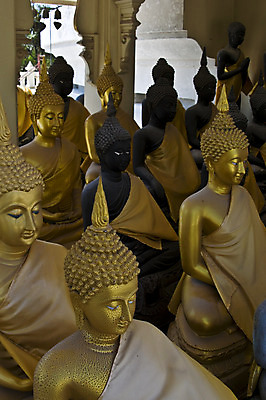 포토 JPG 해외이미지 아이콘 전통 아시아 종교 문화 얼굴 조각 여행 백그라운드 불교 요가 태국 미술 사람 동양인 사람없음 장식 조각상 머리 평화 검은색 침묵 골동품 사찰 영혼 황금 명상 장면 신성 동쪽 숭배 옛날 많음 해외202004 해외포토 웰빙 나라 컬러 컨셉 종교건축 문화예술 인종 신체부위 조형물 소리 방향 파일형식 이미지허브