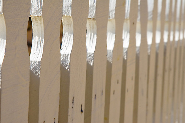 포토 JPG 해외이미지 전통 행복 문화 백그라운드 컨셉 패턴 교실 추상 주택 안전 사람없음 야외 건물 목재 울타리 뷰티 정원 흰색 시골 재산 중앙 보호 향수 질감 커뮤니티 타운 이웃 교외 대칭 뒤뜰 업그레이드 스타일 소유 해외202004 해외포토 나무 건축물 교육 감정 컬러 무늬 재료 학교 금융 담장 화장품 도시 파일형식 이미지허브