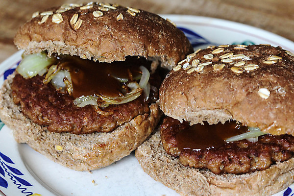 포토 JPG 해외이미지 접시 패스트푸드 실내 사람없음 두개 햄버거 해외202004 해외포토 식기 2 내부 인스턴트 파일형식 이미지허브