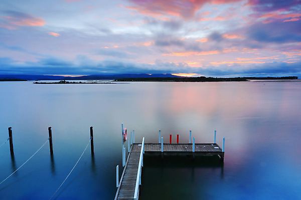 포토 JPG 해외이미지 구름 여행 자연 하늘 아침 휴가 휴식 사람없음 야외 물 평화 새벽 호주 방파제 장노출 주입구 해외202004 해외포토 주간 자연요소 공공시설 컨셉 촬영기법 오세아니아 생태계 파일형식 이미지허브