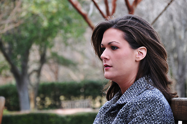 포토 JPG 해외이미지 모델 응시 계절 여자 생각 겨울 날씨 미래 갈색머리 따뜻함 한명 사람 20대 야외 갈색 유행 재킷 추위 코트 가을 흰색 입술 명상 혼자 해외202004 해외포토 1 헤어스타일 시선 컬러 컨셉 청년 신체부위 외투 파일형식 이미지허브