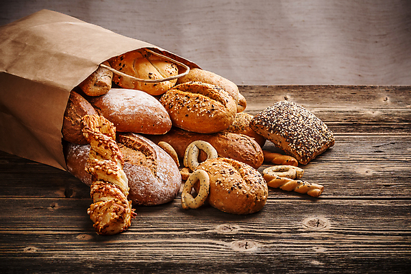 포토 JPG 해외이미지 빵 사람없음 종이봉투 쏟아짐 곡물빵 나무배경 해외202004 해외포토 음식 백그라운드 모션 봉투 파일형식 이미지허브