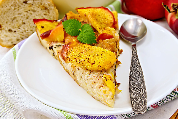 포토 JPG 해외이미지 접시 음료 음식 과일 디저트 실내 사람없음 목재 가로 빨간색 수건 케이크 우유 직물 신선 조끼 달콤 굽기 먹기 상쾌 냅킨 복숭아 푸딩 번 시나몬 캐서롤 페스츄리 핸드메이드 해외202004 해외포토 나무 식기 감정 빵 컬러 재료 모션 유제품 내부 위생용품 외투 용기_그릇 맛 구이 파일형식 이미지허브