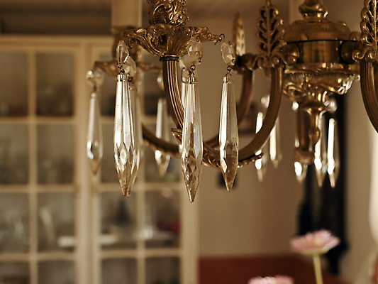 포토 JPG 해외이미지 조명 실내 사람없음 화려 고급 우아함 크리스탈 샹들리에 해외202004 해외포토 컨셉 내부 광석 파일형식 이미지허브