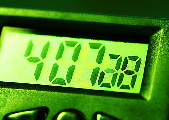 포토 JPG 해외이미지 시계 과학 아침 기술 사람없음 전자제품 숫자 디지털 스크린 힘 장비 기구 시간 계산 계산대 손목시계 오브젝트 전자 공포 무릎 타이머 빛망울 마감 분 조언 초시계 카운트다운 주도 해외202004 해외포토 주간 문자 장신구 신체부위 빛 예절 파일형식 이미지허브