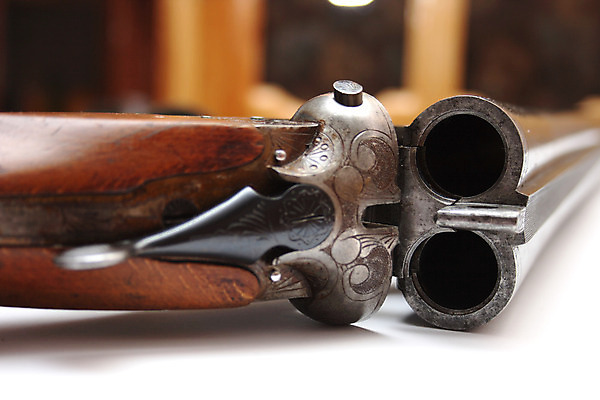 포토 JPG 해외이미지 동물 손 무기 스포츠 백그라운드 2 부분 조류 형상 사람없음 목재 세로 빛 숫자 갈색 총 골동품 껍질 흰색 오픈 역사 목표 발사 오브젝트 복고 보안 사냥 조준 사냥꾼 발견 총알 고립 구식 그런지 로딩 엽총 옛날 철강 해외202004 해외포토 나무 직업 문자 컬러 컨셉 재료 안전 신체부위 파일형식 이미지허브