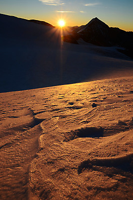 포토 JPG 해외이미지 호수 겨울 오렌지 산 풍경 사람없음 야외 건물 파란색 빛 태양 일출 일몰 정상 빙하 알프스 장면 마법 절정 해외202004 해외포토 자연요소 건축물 계절 유럽 컬러 과일 노을 파일형식 이미지허브