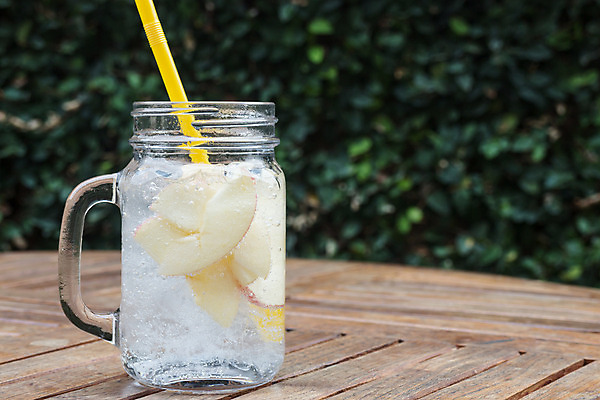 포토 JPG 해외이미지 음료 음식 다이어트 과일 유리 휴식 건강 사람없음 목재 초록색 물 노란색 정원 얼음 거품 추위 신선 달콤 사과 시원함 상쾌 내추럴 소다 디톡스 해외202004 해외포토 자연요소 나무 감정 컬러 컨셉 재료 재질 맛 파일형식 이미지허브