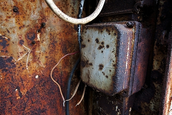 포토 JPG 해외이미지 산업 날씨 사람없음 내부 건물 상자 달리기 금속 힘 기계 에너지 황폐 버리기 묘사 부식 질감 스위치 그런지 깨짐 단절 썩음 옛날 파멸 공급 해외202004 해외포토 건축물 컨셉 모션 재질 파일형식 소멸 이미지허브