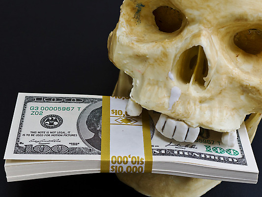 포토 JPG 해외이미지 컨셉 돈 사람 사람없음 쌓기 죽음 세금 해골모형 해외202004 해외포토 모션 모형 재산 파일형식 이미지허브