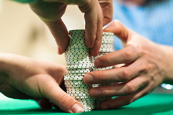 포토 JPG 해외이미지 실내 사람없음 가로 초록색 쌓기 게임 우승 포커 펠트 해외202004 해외포토 컬러 모션 놀이 내부 최고 트럼프 파일형식 천_직물 이미지허브