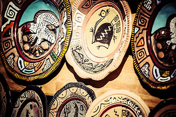 포토 JPG 해외이미지 접시 여행 컨셉 휴가 멕시코 아이디어 선물 가면 미술 사람없음 목재 장식 빨간색 컬러풀 세일 여행객 상점 미국 그리기 의식 시장 인도인 기념품 유카탄 마야 칠레 남쪽 아르헨티나 페루 해골모형 핸드메이드 해외202004 해외포토 외국인 나무 식기 컬러 북아메리카 재료 모션 문화예술 사람 동양인 모형 남아메리카 방향 오브젝트 마야문명 파일형식 이미지허브