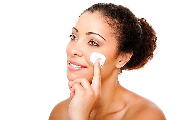 포토 JPG 해외이미지 백인 손 웰빙 행복 얼굴 손가락 건강 한명 치료 화장품 활발 흰색 수분 피부 크림 피부관리 노화 해외202004 해외포토 서양인 1 감정 컬러 컨셉 의학 사람 신체부위 뷰티 파일형식 이미지허브