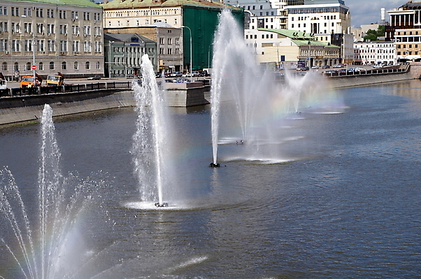 포토 JPG 해외이미지 구름 계절 호수 여행 백그라운드 건축양식 교통시설 자연 하늘 풍경 사람없음 야외 물 강 태양 반사 스크린 도시 분수 정사각형 러시아 내추럴 모스크바 채널 해외202004 해외포토 자연요소 도형 건축 유럽 교통 시설 생태계 파일형식 이미지허브