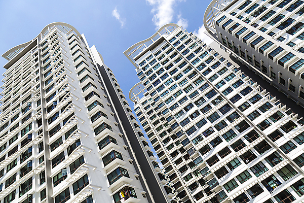 포토 JPG 해외이미지 외관 공원 로우앵글 건축양식 하늘 부동산 새로움 아파트 주택 사람없음 건물 가로 파란색 고층빌딩 블록 흰색 도시 재산 큼 콘도 타운 리빙 이웃 싱가폴 대여 대출 개발 진짜 콘크리트 스타일 많음 해외202004 해외포토 건축물 공공시설 건축 아시아 뷰포인트 컬러 컨셉 숙소 빌딩 금융 크기 파일형식 이미지허브