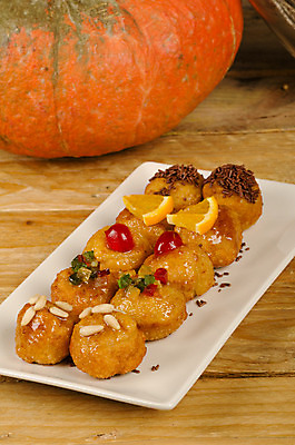 포토 JPG 해외이미지 전통 음식 부분 휴가 디저트 사탕 사람없음 세로 쿠키 축제 할로윈 축하 대접 굽기 서빙 스페인요리 핸드메이드 해외202004 해외포토 컨셉 스페인 구이 파일형식 이미지허브