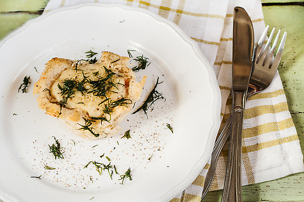 포토 JPG 해외이미지 동물 접시 음료 음식 빵 포크 토마토 채소 오렌지 과일 자연 아침 치즈 요리 사람 사람없음 가로 빨간색 초록색 계란 숟가락 식사 저녁식사 금지 종 양념 소시지 선택 아침식사 찌개 굽기 허브 브런치 슛 치수 서빙 베이컨 후추 백자 절개 캐서롤 해외202004 해외포토 주간 식물 식기 컬러 컨셉 유제품 수저 돼지고기 알 도자기 용기_그릇 가공식품 구이 향신료 생태계 파일형식 이미지허브