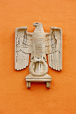 포토 JPG 해외이미지 유럽 벽 조각 날개 독일 사람없음 화환 바위 심볼 오브젝트 부리 독수리 뮌헨 엘리먼트 해외202004 해외포토 꽃 나라 조류 돌_바위 파일형식 이미지허브