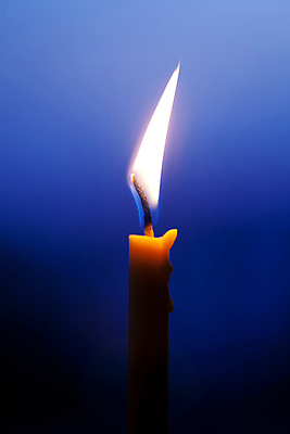 포토 JPG 해외이미지 아시아 오렌지 불 사람없음 파란색 빛 어둠 희망 뜨거움 야간 신성 왁스 화상 해외202004 해외포토 자연요소 감정 나라 컬러 과일 상처 파일형식 이미지허브