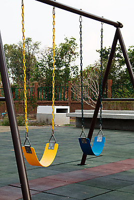 포토 JPG 해외이미지 나무 식물 공원 행복 어린이 밧줄 백그라운드 겨울 패턴 학교 자연 놀이 소년 잔디 사람없음 야외 목재 빛 장난감 운동 맑음 활발 추위 자유 아기 뜨거움 선택 놀이터 쇠사슬 그네 옛날 해외202004 해외포토 계절 공공시설 교육 남자 감정 줄 컨셉 무늬 재료 날씨 건강 사람 생태계 파일형식 이미지허브