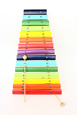 포토 JPG 해외이미지 교육 어린이 음악 무지개 놀이 타악기 사람없음 컬러풀 장난감 소리 유치원 듣기 기구 막대기 뮤지컬 해외202004 해외포토 자연요소 악기 컬러 모션 문화예술 사람 파일형식 이미지허브