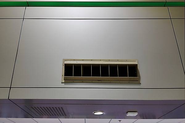 포토 JPG 해외이미지 산업 벽 여행 이동 교통시설 바람 휴가 프레임 실내 사람없음 내부 장식 우주 환경 검은색 흐름 뜨거움 콘센트 역 그릴 공항 시원함 항공 출발 천장 정사각형 와이파이 곰팡이 수하물 위생관리 철강 터미널 필터 안락 해외202004 해외포토 자연요소 도형 컬러 교통 컨셉 주방용품 날씨 관리 시설 무선인터넷 파일형식 이미지허브