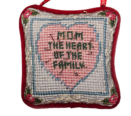 포토 JPG 해외이미지 디자인 꽃 백그라운드 가족 엄마 안전 사람없음 빨간색 컬러풀 유행 쌓기 장비 하트 잡기 절약 메시지 수리 은색 바느질 오브젝트 흰배경 철사 자수 양모 고립 보유 슬로건 많음 해외202004 해외포토 모양 식물 컬러 컨셉 관계 모션 흰색 직물 파일형식 이미지허브