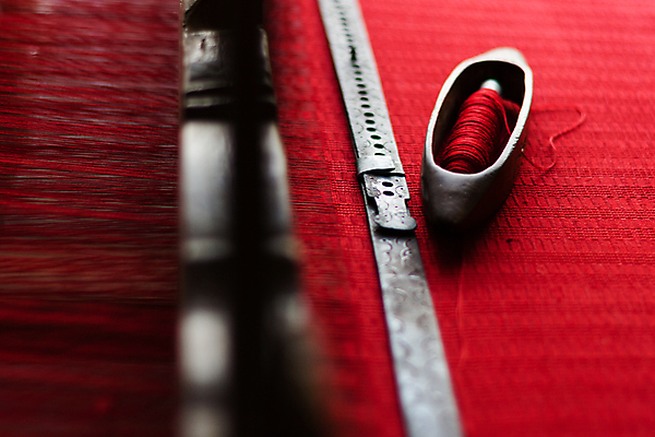 포토 JPG 해외이미지 손 산업 선 줄 주택 미술 사람없음 기계 공구 직물 면 업무 실 구부린 제조 실타래 섬유 원뿔 짜임 얼레 재단 방앗간 양모 감싸기 아마 짜기 해외202004 해외포토 도형 꽃 모션 문화예술 건물 신체부위 도구 작업 파일형식 이미지허브