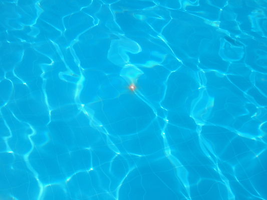 포토 JPG 해외이미지 백그라운드 표면 추상 휴가 사람없음 물 파란색 빛 반사 수영 신선 질감 해외202004 해외포토 자연요소 컬러 무늬 수상스포츠 파일형식 이미지허브