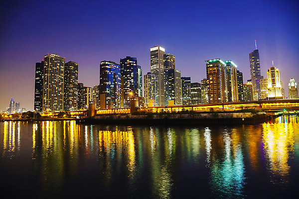 포토 JPG 해외이미지 외관 공원 호수 건축양식 하늘 사람없음 건물 물 빛 반사 고층빌딩 도시 도심 야간 큼 빛망울 시카고 해외202004 해외포토 자연요소 건축물 공공시설 건축 빌딩 미국 크기 파일형식 이미지허브