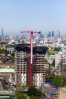 포토 JPG 해외이미지 아파트 파노라마 사람없음 닫기 체육관 런던 스카이라인 미루나무 해외202004 해외포토 나무 모션 영국 주택 촬영기법 파일형식 이미지허브