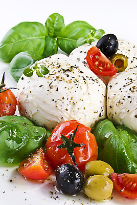 포토 JPG 해외이미지 토마토 방울토마토 고추 치즈 사람없음 식사 향신료 올리브 후추 바질 모짜렐라치즈 카프레제 해외202004 해외포토 열매 채소 유제품 샐러드 향미료 파일형식 이미지허브