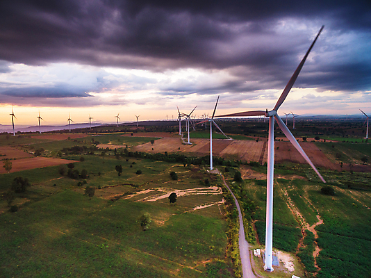 포토 JPG 해외이미지 산업 밭 농업 자연 하늘 바람 안테나 그림자 풍경 사람없음 초록색 농장 환경 힘 재활용 풍차 발전기 에너지 시골 보호 생태계 프로펠러 자원 세대 내추럴 생태학 해외202004 해외포토 자연요소 교육 컬러 컨셉 통신 날씨 발전소 친환경 파일형식 이미지허브