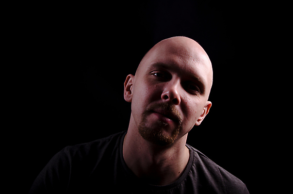 포토 JPG 해외이미지 모델 남자 별 음악 백그라운드 놀이 한명 사람 성인 빛 유행 금속 검은색 어둠 소리 콘서트 공연 연주자 음악가 흰색 기구 기타 청바지 표현 시원함 롤 기타리스트 그런지 뮤지컬 팝 플레이어 스타일 해외202004 해외포토 자연요소 직업 1 컬러 바지 재질 현악기 문화예술 이벤트 파일형식 이미지허브