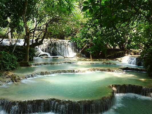 포토 JPG 해외이미지 나무 식물 아시아 자연 사람없음 물 파란색 강 햇빛 폭포 라오스 석호 이국적 해외202004 해외포토 자연요소 나라 컬러 태양 생태계 파일형식 이미지허브