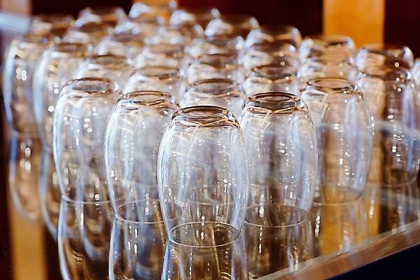 포토 JPG 해외이미지 음료 백그라운드 패턴 유리 건조 경사 사람없음 컵 세로 물 반사 우주 추위 흰색 신선 투명 액체 닫기 매끈함 시원함 크리스탈 가득함 순수 오브젝트 상쾌 심플 고립 취급주의 해외202004 해외포토 자연요소 식기 감정 컬러 컨셉 무늬 모션 재질 경고 감각 광석 파일형식 이미지허브