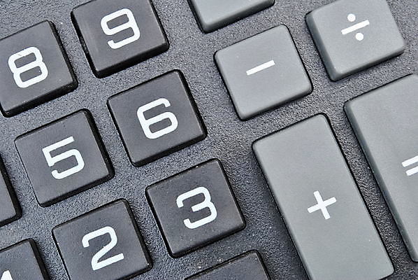 포토 JPG 해외이미지 열쇠 사람없음 계산기 수학 덧셈 뺄셈 심볼 곱셈 분할 키패드 해외202004 해외포토 교과목 문구용품 장비 파일형식 이미지허브