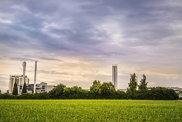 포토 JPG 해외이미지 산업 선 비즈니스 건축양식 공장 안전 사람없음 환경 탑 금속 힘 장비 발전기 에너지 뜨거움 큼 시설 연료 바이오 전환 철강 많음 해외202004 해외포토 건축물 건축 컨셉 공업 재질 발전소 크기 파일형식 이미지허브
