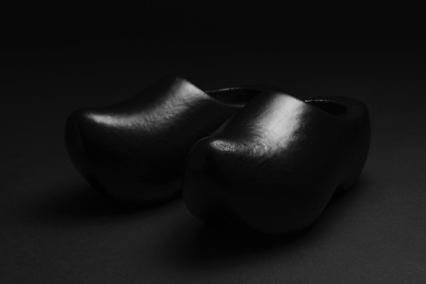 포토 JPG 해외이미지 전통 커플 신발 열쇠 추상 사람없음 목재 옆모습 세트 검은색 신선 그리기 역사 농부 자르기 공예 왼쪽 버드나무 네덜란드 염색 내추럴 고립 미루나무 양발 해외202004 해외포토 나무 직업 유럽 뷰포인트 컬러 무늬 재료 관계 모션 취미 방향 파일형식 이미지허브