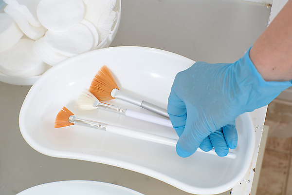 포토 JPG 해외이미지 직업 손 얼굴 휴식 건강 병원 가면 사람없음 치료 세트 약 유행 스파 페인트 화장품 껍질 흰색 공구 신선 붓 고급 어플리케이션 미용사 피부 오브젝트 피부관리 만들기 닦기 테라피 조립 고립 돌봄 바디케어 위생관리 화학물질 신청 해외202004 해외포토 컬러 컨셉 의학 모션 관리 신체부위 뷰티 도구 화학 파일형식 이미지허브