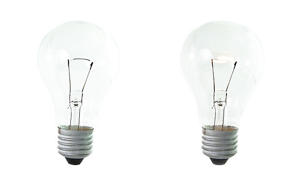 포토 JPG 해외이미지 백그라운드 전구 가정 유리 조명 아이디어 창조 사람없음 세로 빛 힘 장비 에너지 흰색 램프 심볼 오브젝트 만들기 철사 고립 광 발명 필라멘트 해외202004 해외포토 컬러 컨셉 모션 재질 파일형식 이미지허브