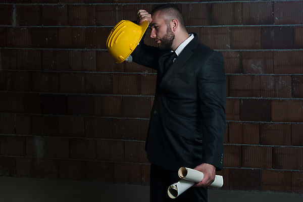 포토 JPG 해외이미지 백인 직업 남자 행복 산업 종이 포즈 비즈니스 성공 노동자 한명 서기 미소 사람 인종 정장 성인 야외 건물 사무실 팔짱 업무 비즈니스맨 엔지니어 닫기 헬멧 건축가 동료 경영자 리더 청사진 계약자 고용 정중 해외202004 해외포토 서양인 1 건축물 옷 감정 컨셉 관계 모션 표정 구직 작업 직장인 기술자 보호장비 계약 채용 파일형식 이미지허브