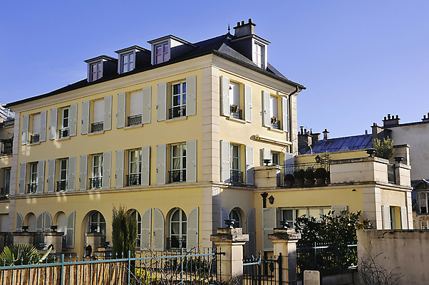 포토 JPG 해외이미지 외관 건축양식 새로움 아파트 주택 사람없음 야외 건물 옆모습 장식 3D 페인트 프랑스 도시 재산 수리 베르사유 발판 복원 옛날 진짜 프로젝트 회복 개조 해외202004 해외포토 건축물 건축 유럽 뷰포인트 컨셉 금융 디지털합성 파리_프랑스 파일형식 이미지허브