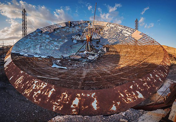 포토 JPG 해외이미지 식물 접시 산업 건축양식 통신 안테나 사람없음 건물 환경 금속 힘 장비 인공위성 수확 환경오염 역 연결 위험 사건 버리기 라디오 군용 시스템 나쁜 레이더 재앙 철강 파멸 해외202004 해외포토 식기 건축물 건축 컨셉 농업 교통시설 모션 재질 군대 전자제품 파일형식 소멸 이미지허브