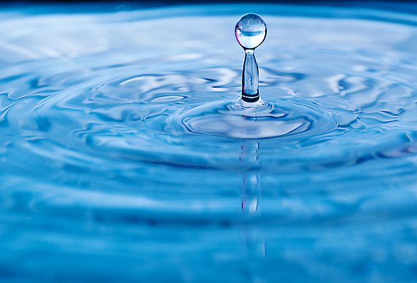 포토 JPG 해외이미지 물결 모션 자연 건강 사람없음 가로 물 파란색 빛 반사 환경 사진촬영 거품 젖음 흐름 추위 흰색 물방울 신선 원형 투명 액체 떨어짐 매끈함 시원함 순수 순간 잔물결 해외202004 해외포토 자연요소 도형 컬러 컨셉 촬영 감각 생태계 파일형식 이미지허브