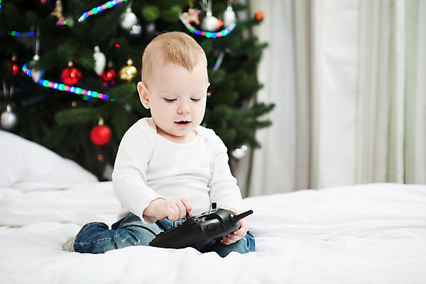 포토 JPG 해외이미지 나무 백인 1 라이프스타일 계절 행복 어린이 크리스마스 겨울 놀이 휴가 새로움 아파트 주택 실내 선물 한명 사람 앉기 소년 금발 장난감 침실 게임 흰색 침대 긴급 아기 잡기 작음 12월 연도 흥분 멀리 걸음마 관리자 제어 혼자 해외202004 해외포토 서양인 식물 헤어스타일 기념일 남자 감정 컬러 가구 컨셉 모션 내부 건물 생활 날짜 크기 파일형식 이미지허브