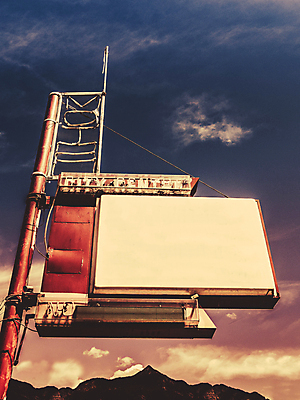 포토 JPG 해외이미지 도로 여행 텍스트 하늘 호텔 날씨 휴가 전등 산 사람없음 빨간색 우주 식당 텔레비전 미국 황혼 일몰 공백 수확 시골 고속도로 역사 버리기 향수 사인 부식 복고 네온 타운 애리조나 여관 길가 루트 옛날 필터 스타일 해외202004 해외포토 길 컬러 북아메리카 농업 교통시설 모션 숙소 조명 전자제품 노을 상점 화장품 도시 파일형식 이미지허브